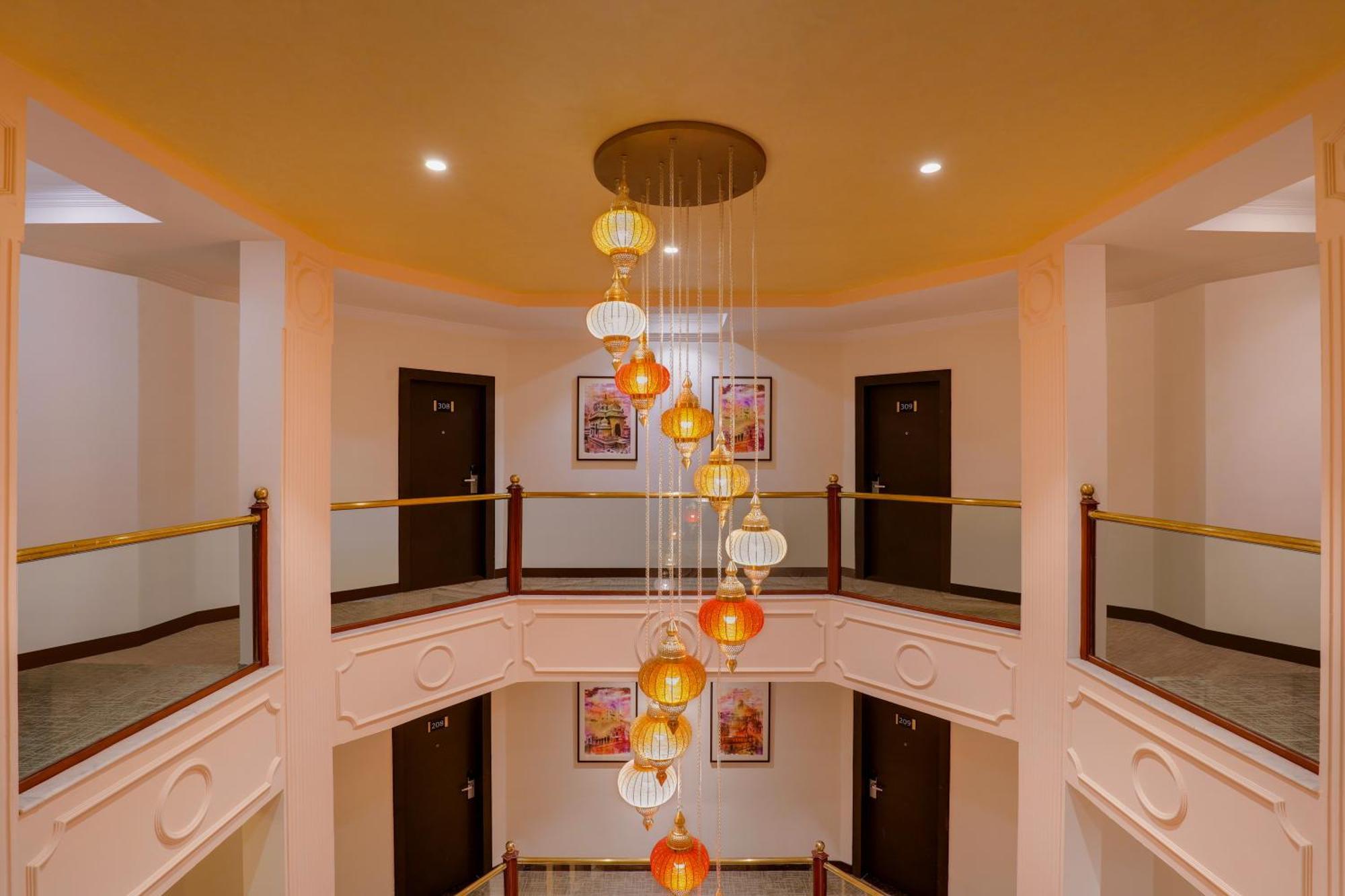Lemon Tree Hotel Bhopal Exterior photo